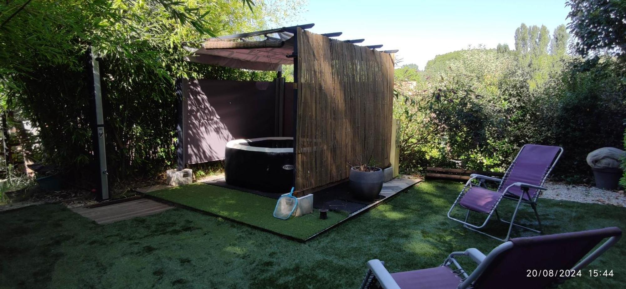 Studio Dans Le Luberon Céreste Exteriér fotografie